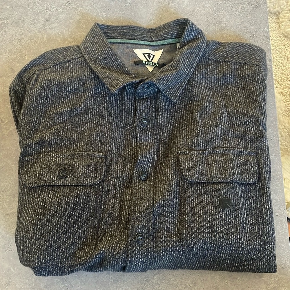 Men’s large gray button up